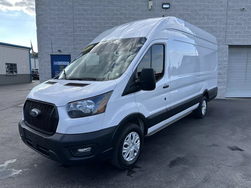 2022 Ford Transit photo 1