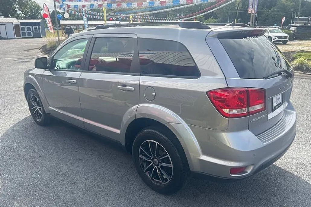 2019 Dodge Journey SE photo 1