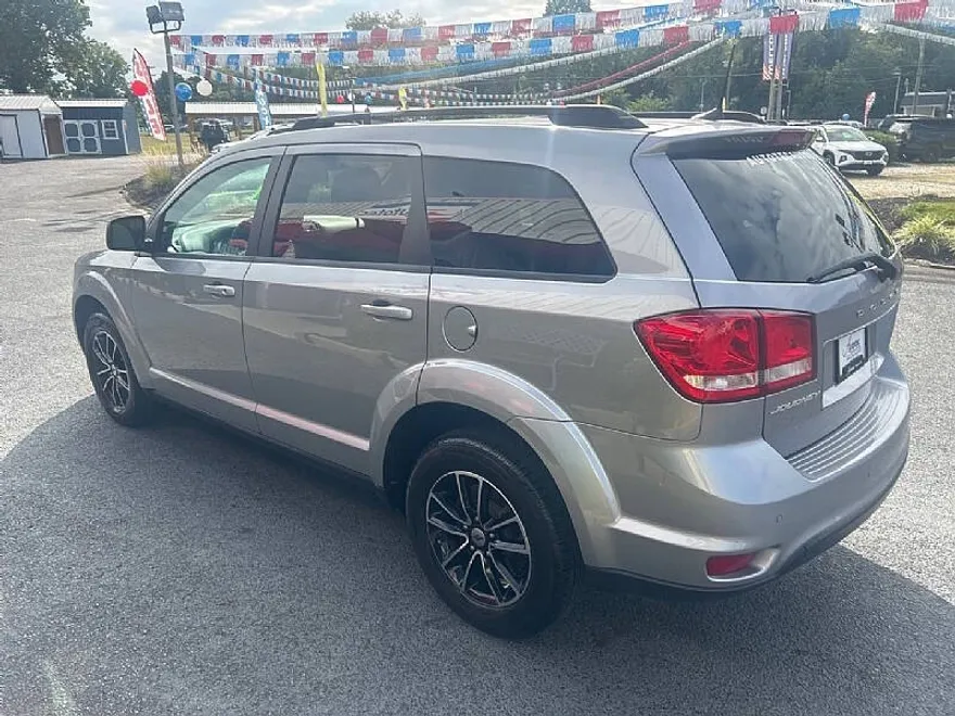 2019 Dodge Journey SE photo 1