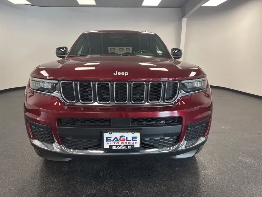 2025 Jeep Grand Cherokee Laredo X photo 1