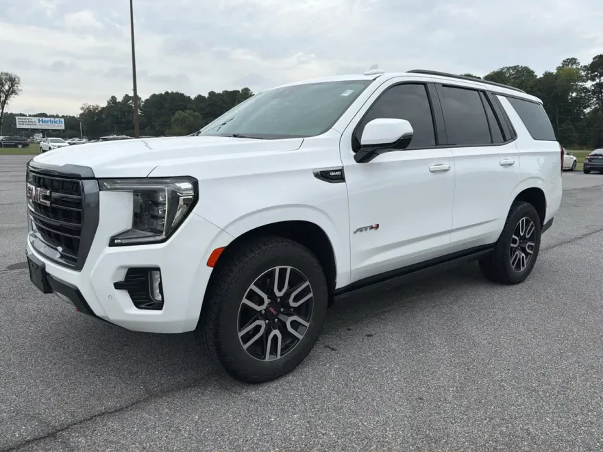 2023 Gmc Yukon AT4 photo 1