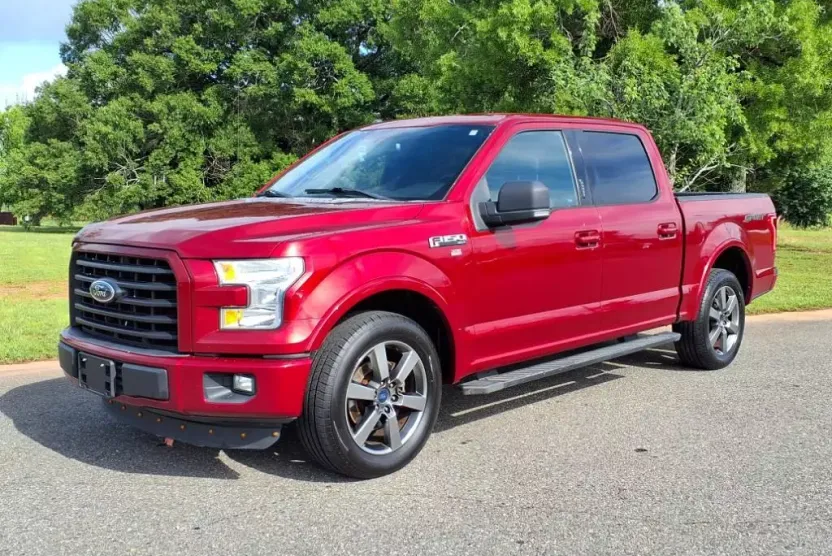 2015 Ford F-150 XLT photo 1