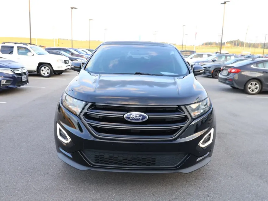 2016 Ford Edge Sport photo 1