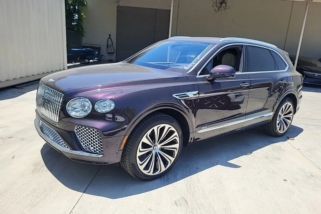 2025 Bentley Bentayga Azure photo 1