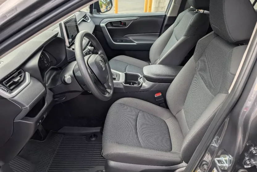 2025 Toyota RAV4 LE photo 1