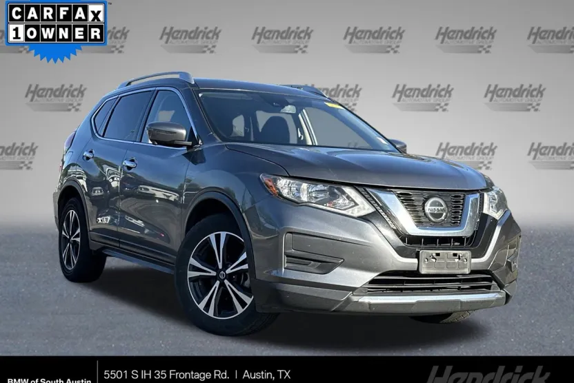 2019 Nissan Rogue SV photo 1