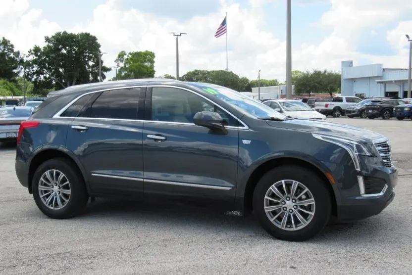 2019 Cadillac XT5 Luxury photo 1