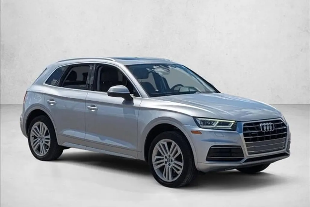 2018 Audi Q5 Premium Plus photo 1