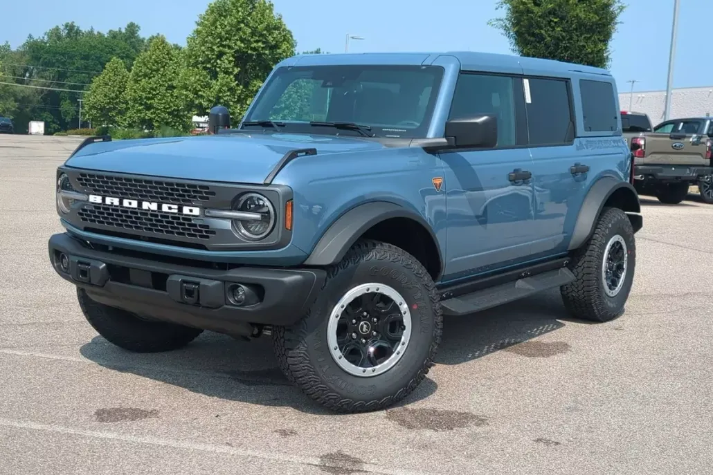 2025 Ford Bronco Badlands photo 1