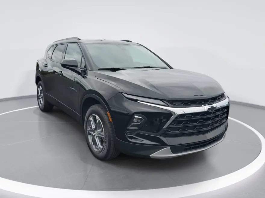 2024 Chevrolet Blazer photo 1