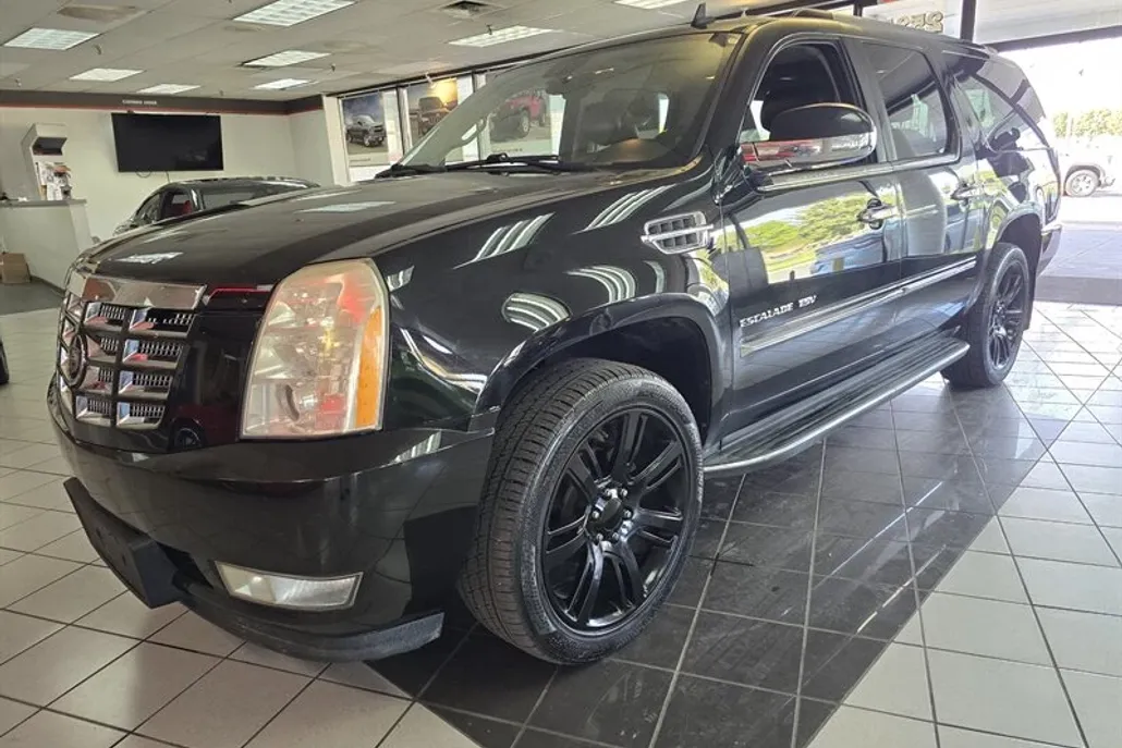 2010 Cadillac Escalade ESV Luxury photo 1