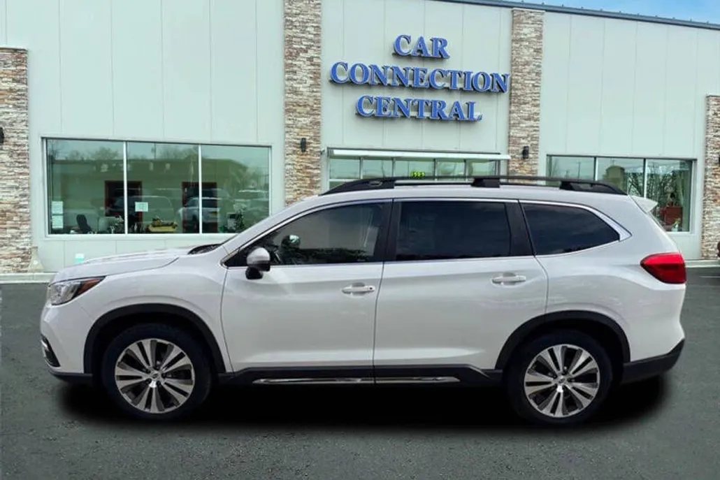 2021 Subaru Ascent Limited photo 1
