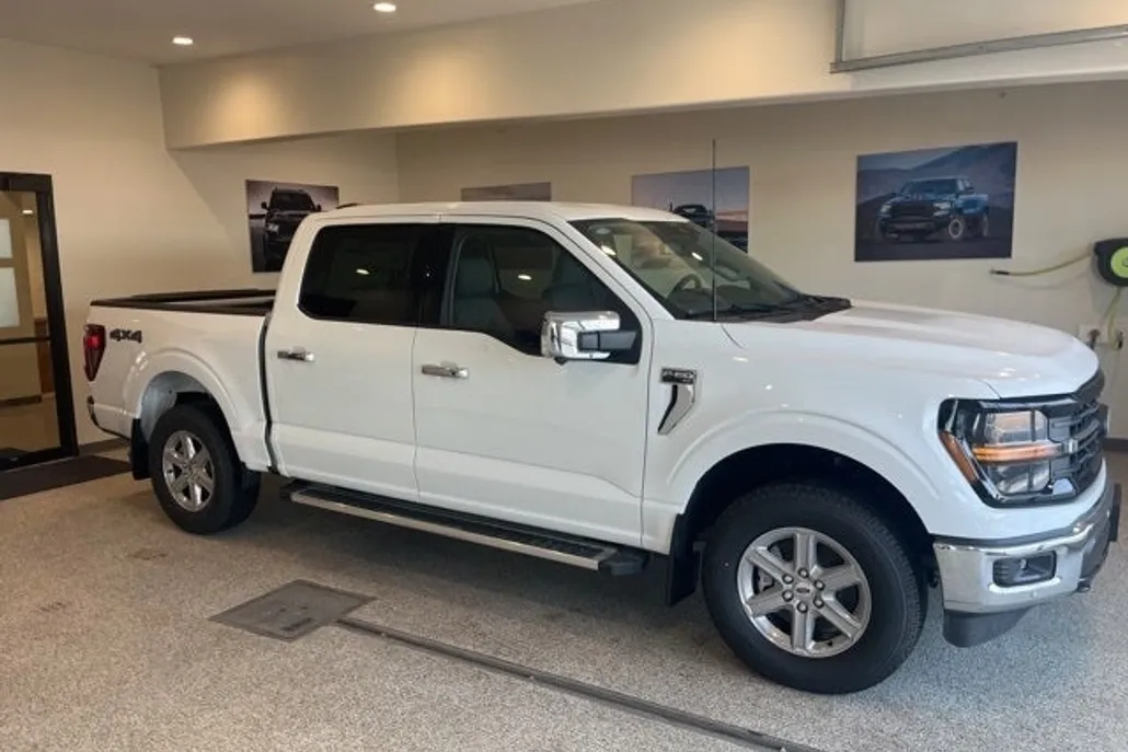 2025 Ford F-150 XLT photo 1
