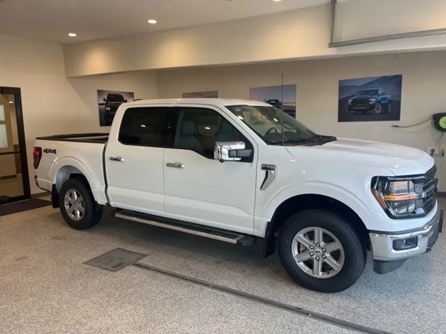 2025 Ford F-150 XLT photo 1