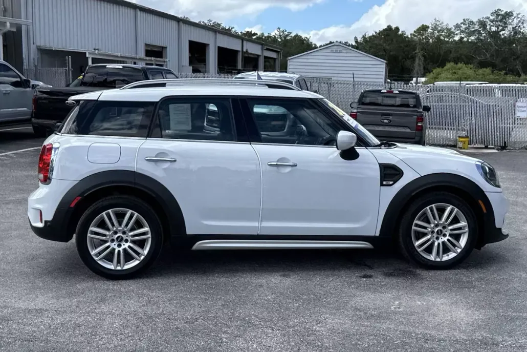 2020 Mini Countryman Oxford Edition photo 1