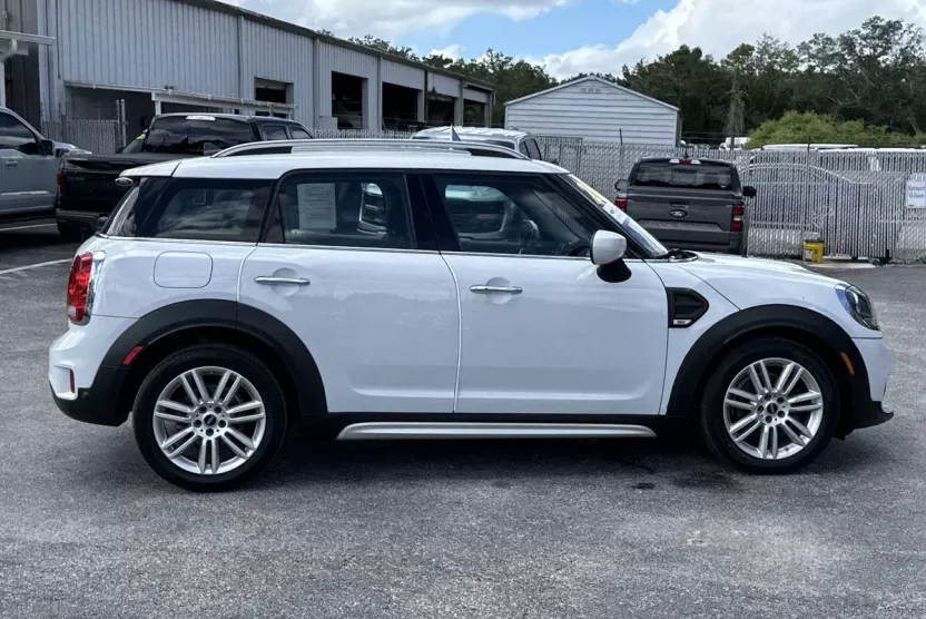 2020 Mini Countryman Oxford Edition photo 1