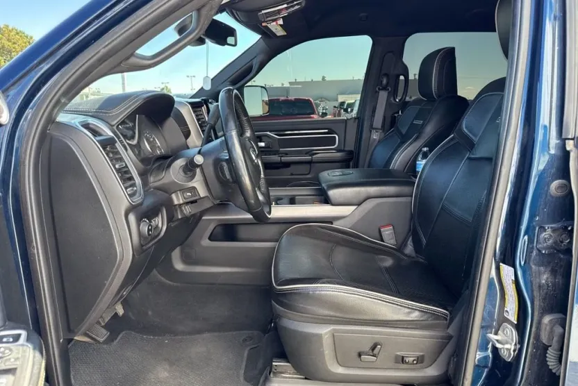 2022 Ram 2500 Laramie photo 1