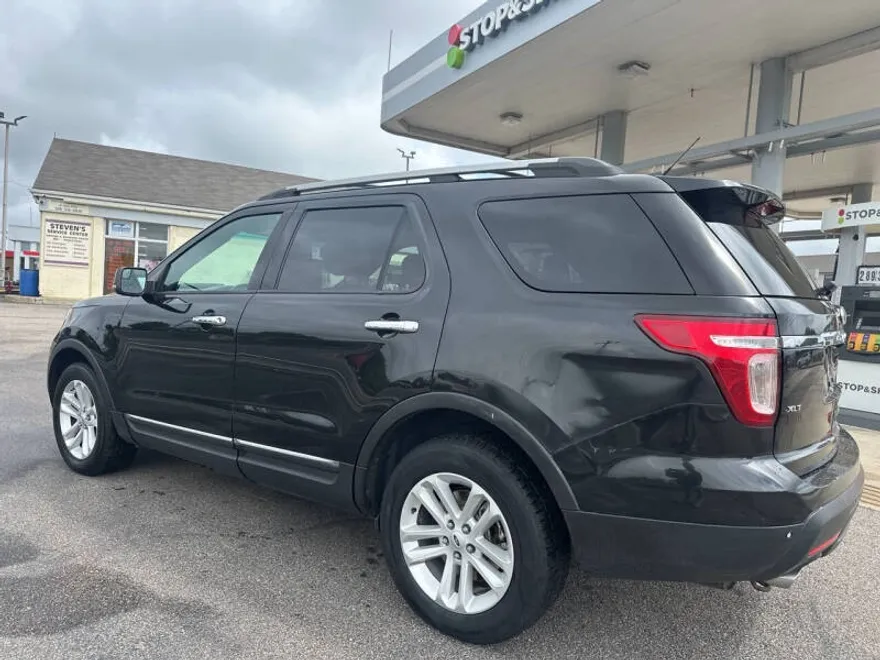 2013 Ford Explorer XLT photo 1