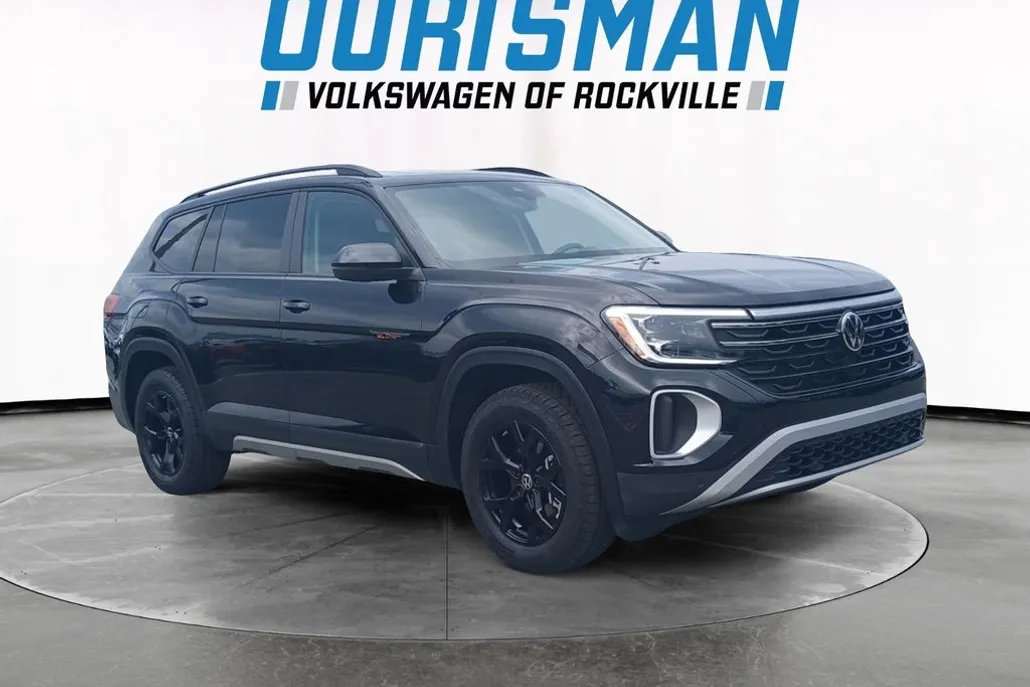 2024 Volkswagen Atlas Peak Edition SEL photo 1