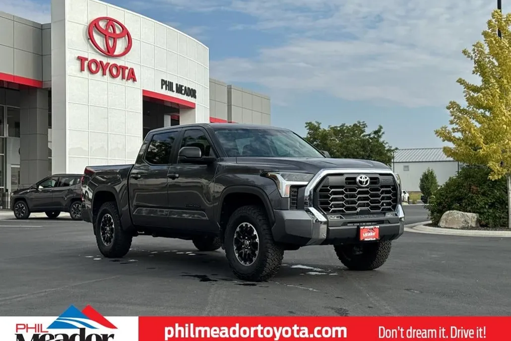 2024 Toyota Tundra SR5 photo 1