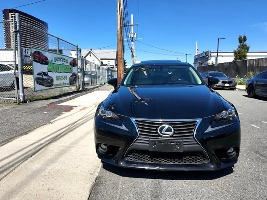 2016 Lexus IS 300 AWD photo 1