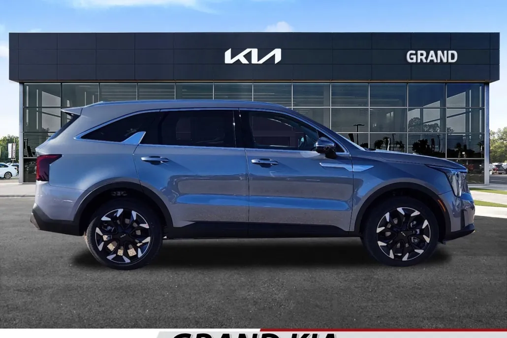 2025 Kia Sorento EX photo 1