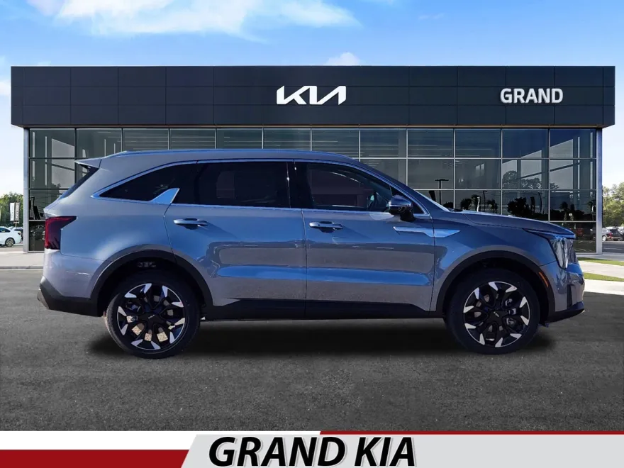 2025 Kia Sorento EX photo 1