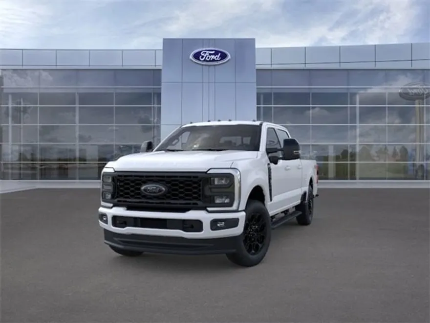 2025 Ford F-350 Lariat photo 1