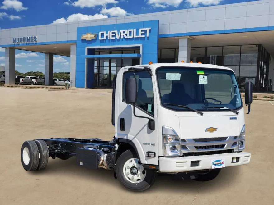 2024 Chevrolet Silverado 4500HD photo 1