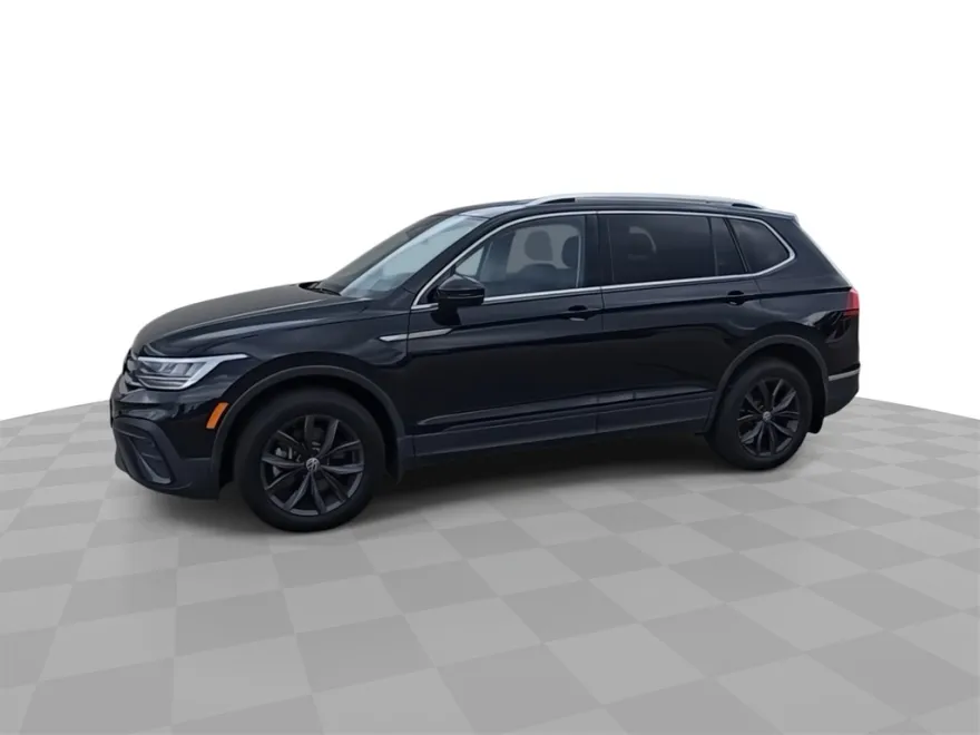 2022 Volkswagen Tiguan SE photo 1
