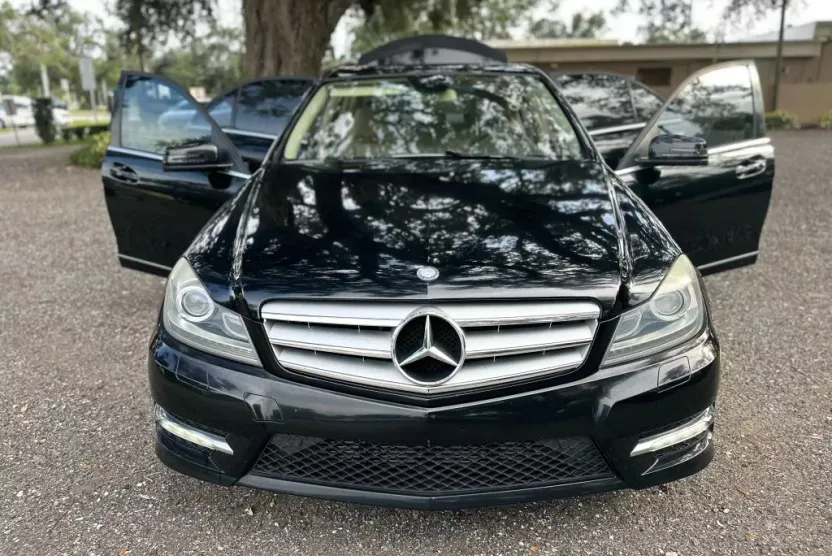 2013 Mercedes Benz C 250 Sport Sedan photo 1