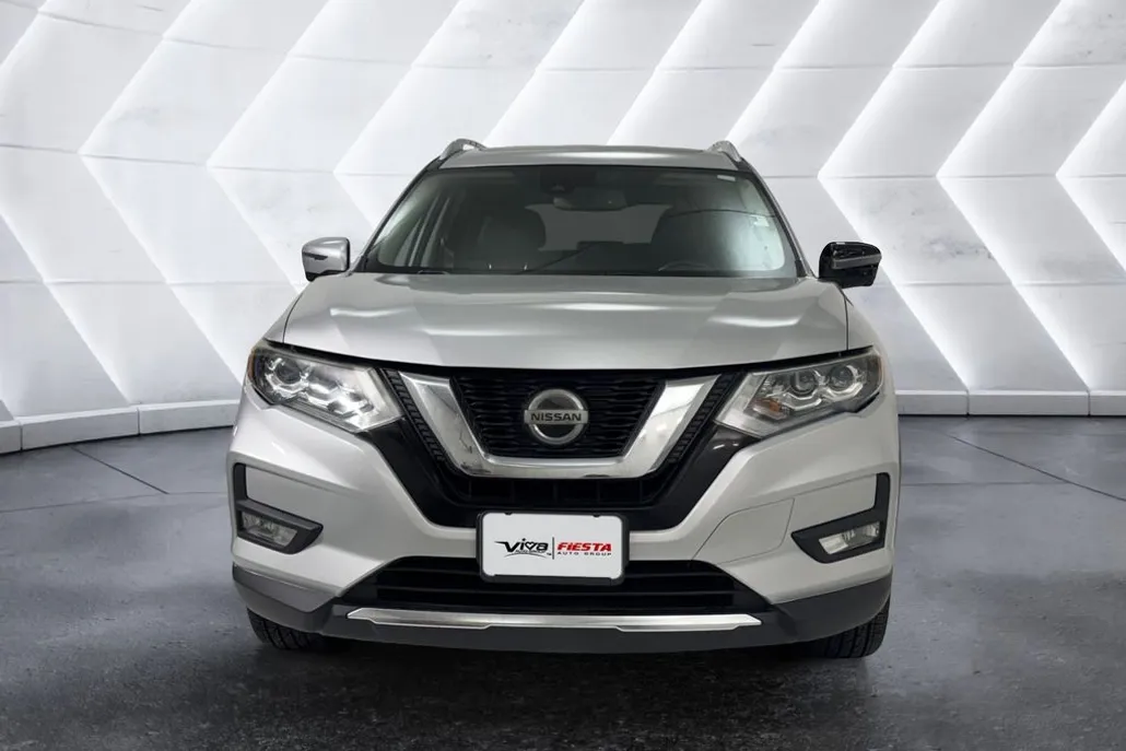 2018 Nissan Rogue SL photo 1