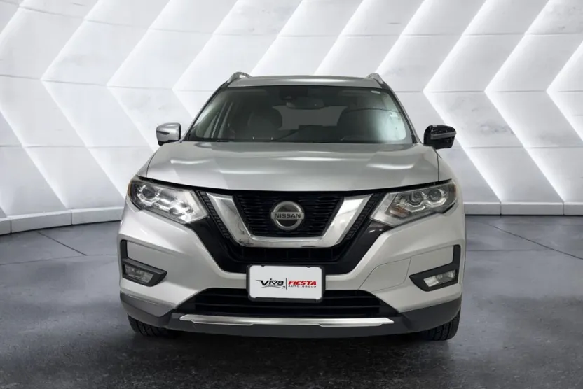 2018 Nissan Rogue SL photo 1