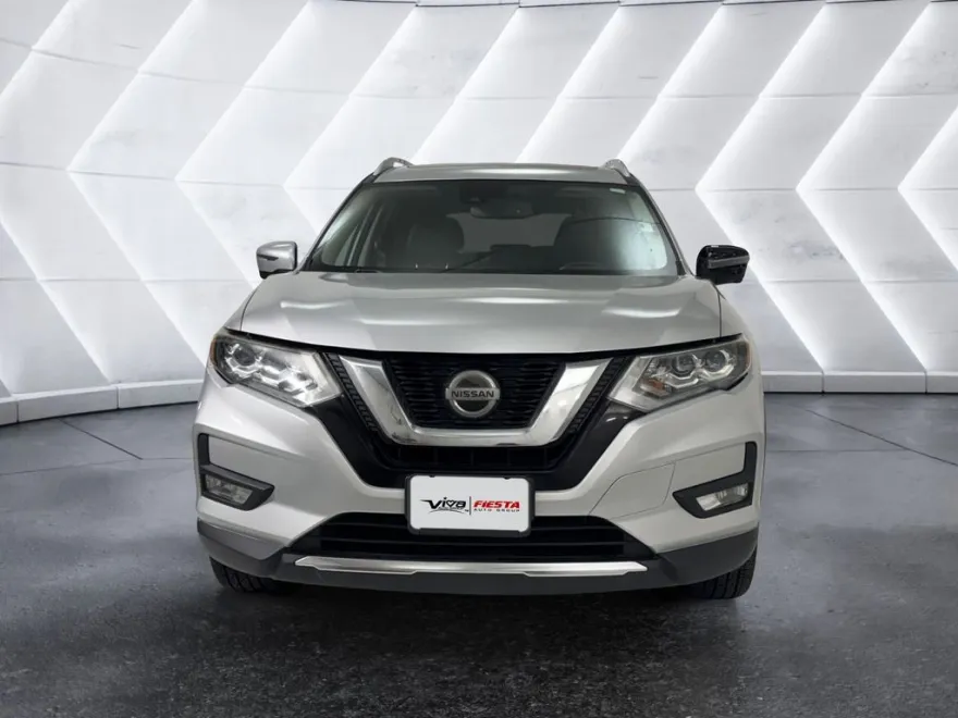 2018 Nissan Rogue SL photo 1