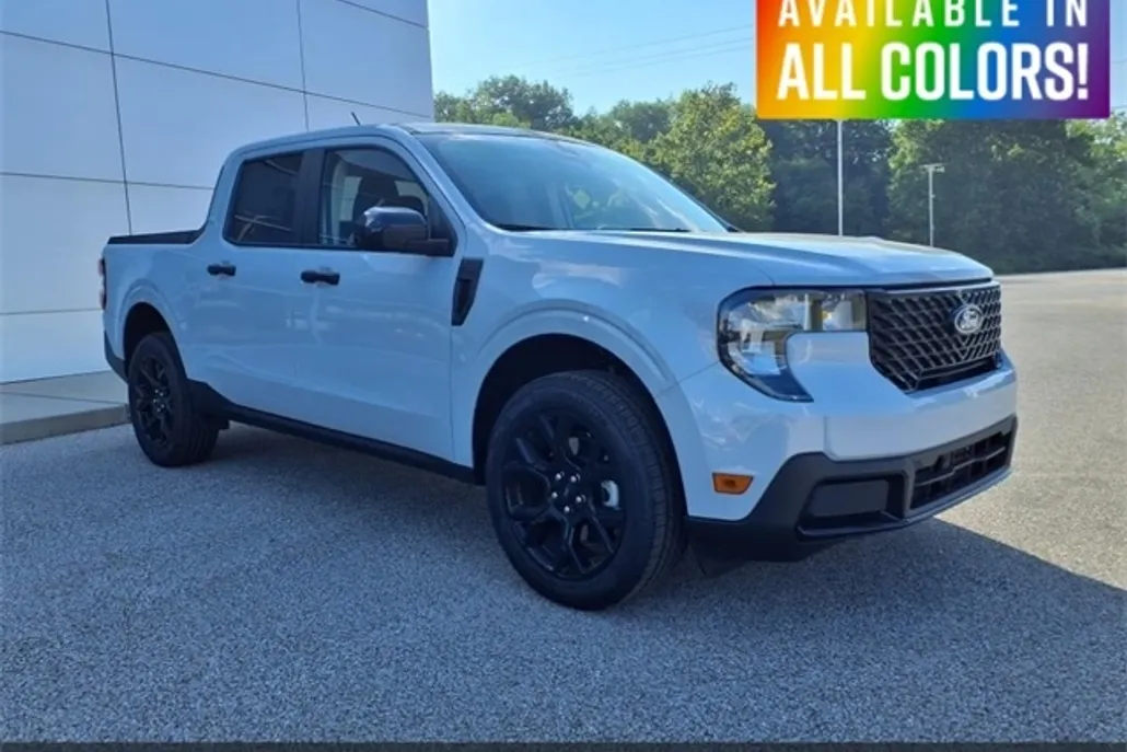 2025 Ford Maverick XLT photo 1