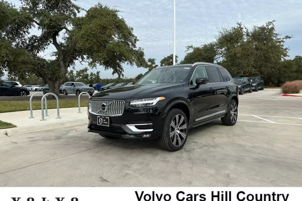 2025 Volvo XC90 Plus photo 1