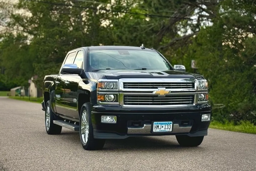 2015 Chevrolet Silverado 1500 High Country photo 1