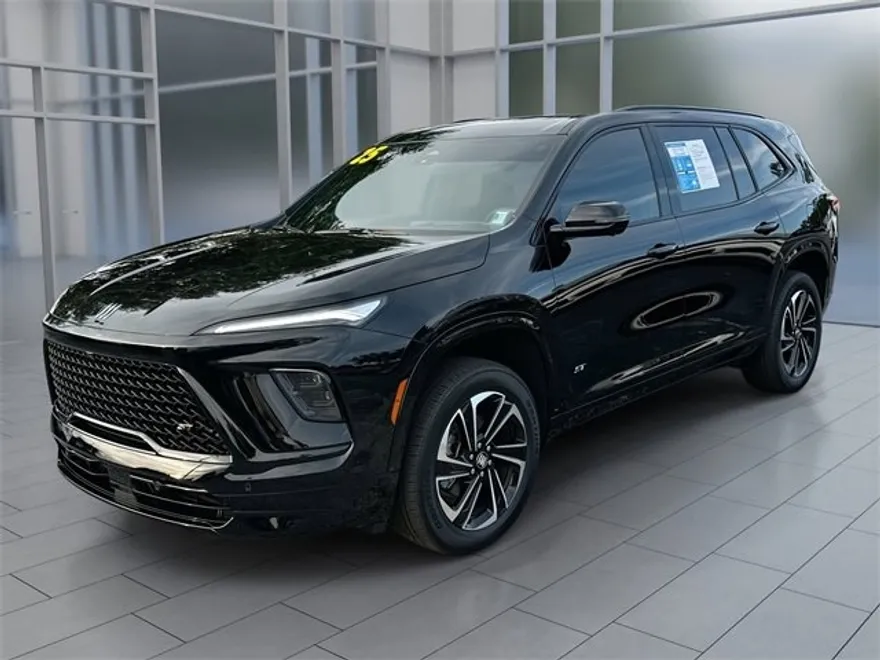 2025 Buick Enclave Sport Touring photo 1