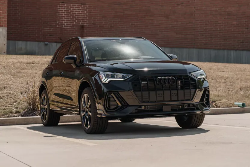 2025 Audi Q3 S line Premium Plus photo 1