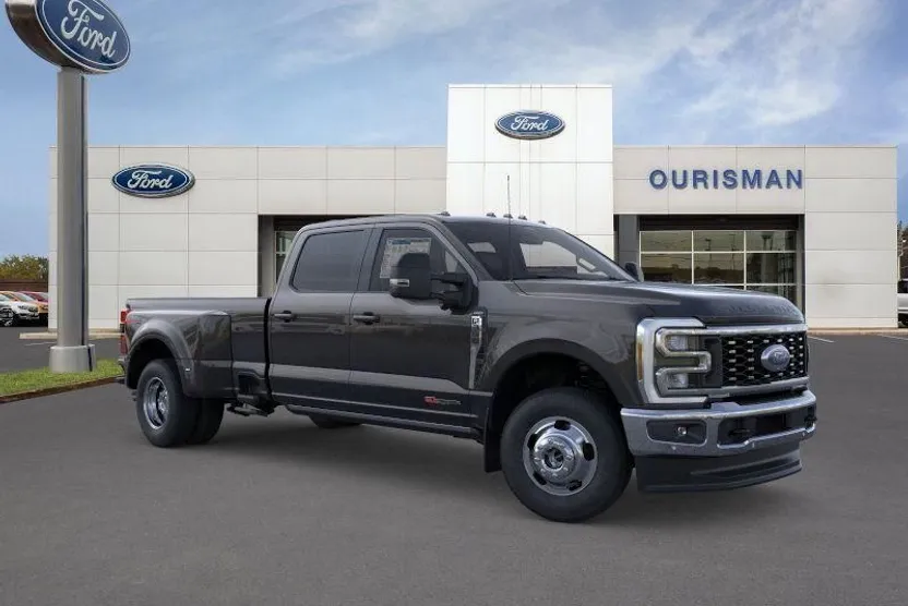 2026 Ford F-350 Lariat photo 1
