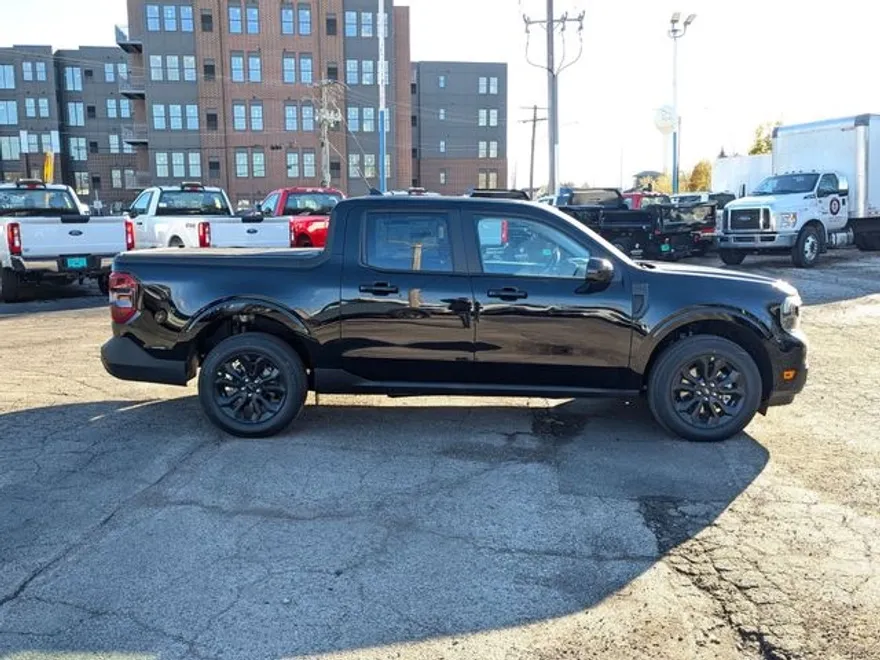 2024 Ford Maverick Lariat photo 1