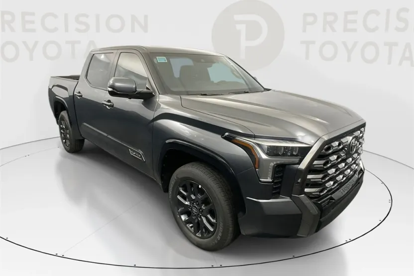 2025 Toyota Tundra Platinum CrewMax photo 1