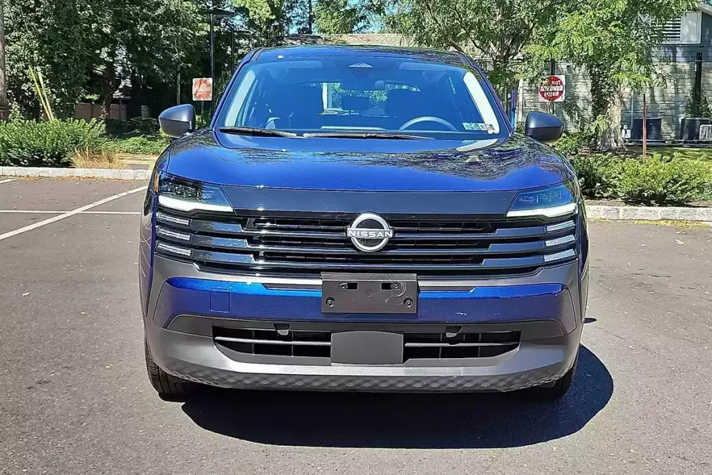 2025 Nissan Kicks S photo 1