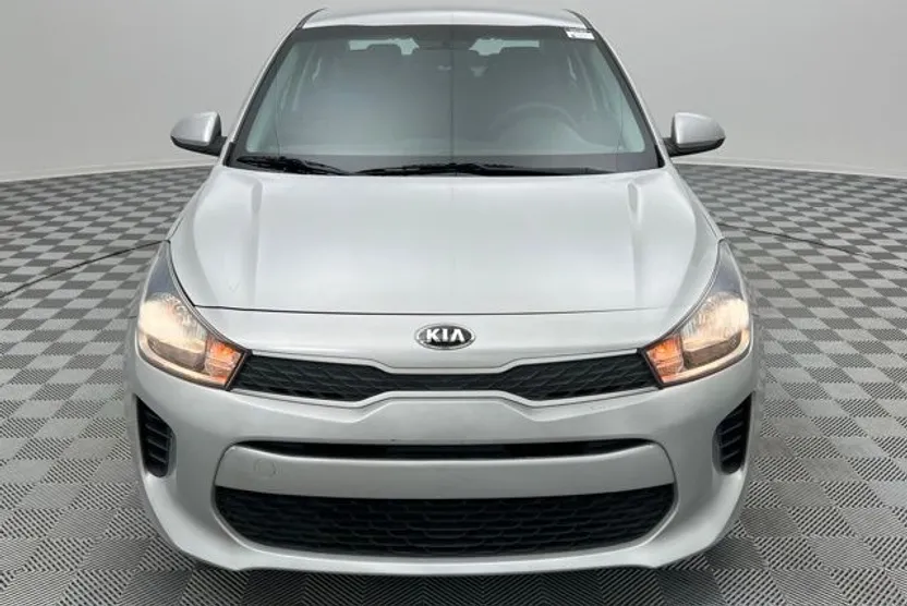 2019 Kia Rio S photo 1