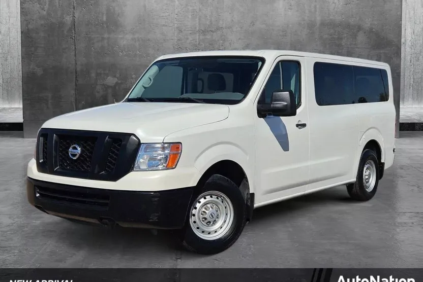 2020 Nissan NV3500 HD S photo 1
