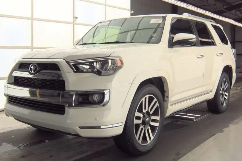 2018 Toyota 4Runner Limited photo 1