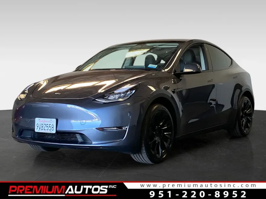 2023 Tesla Model Y Long Range photo 1