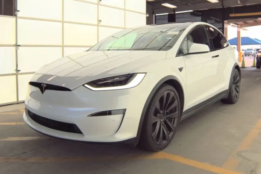 2022 Tesla Model X photo 1