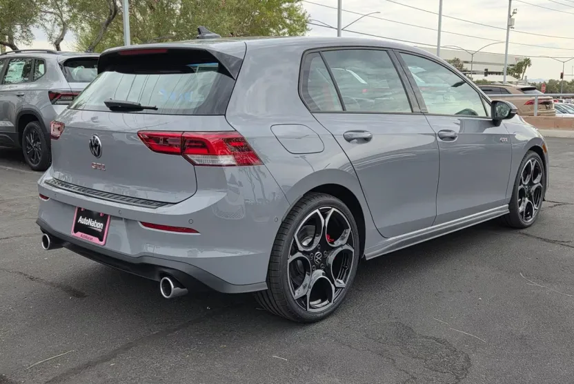 2025 Volkswagen Golf GTI Autobahn photo 1