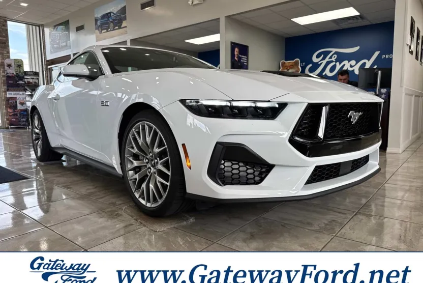 2025 Ford Mustang GT Premium photo 1